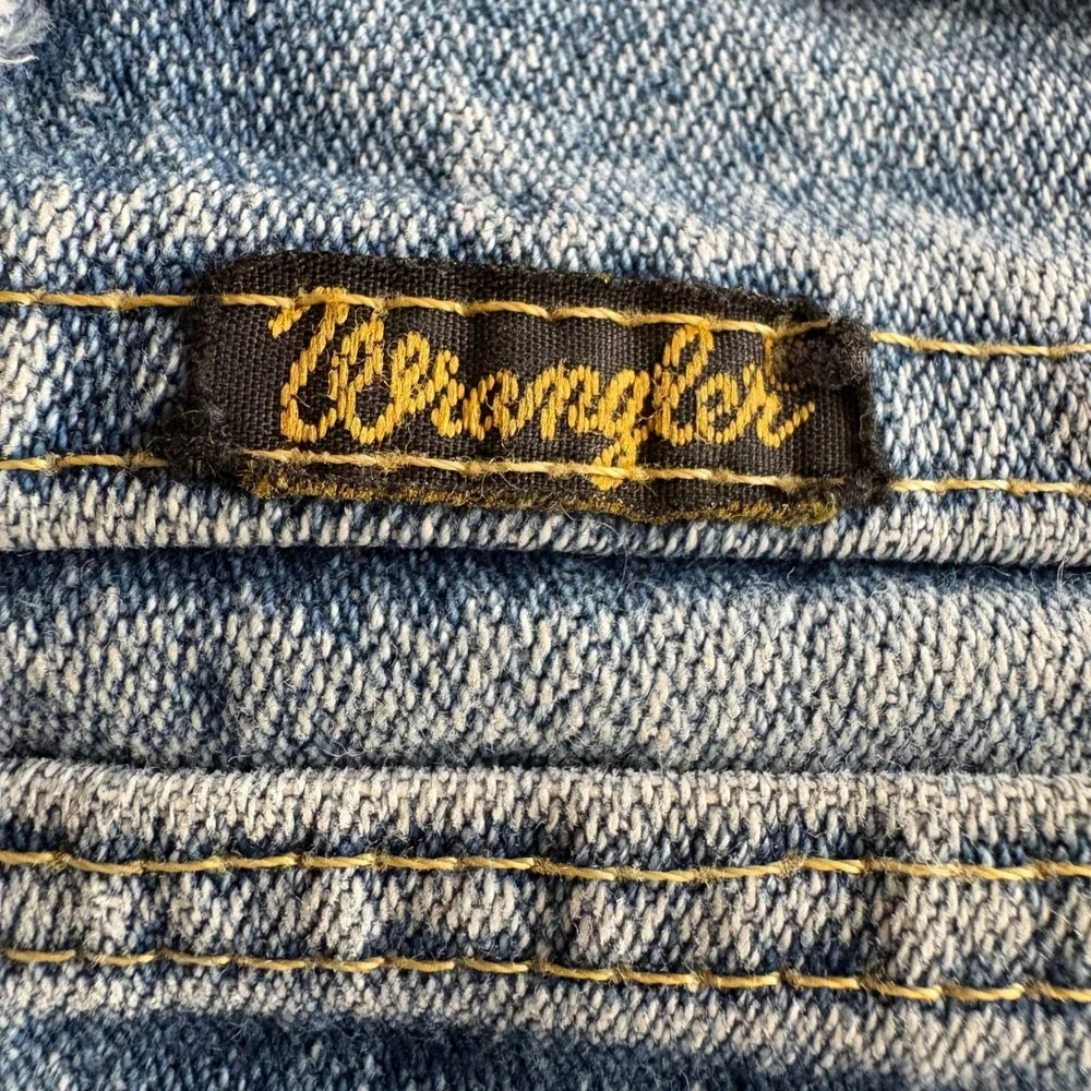 WRANGLER George Strait Cowboy Cut Jeans Mens 32x31 Light Wash Distressed Rugged